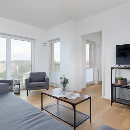 Functional With Parking In Cracow By Renters Appartement *