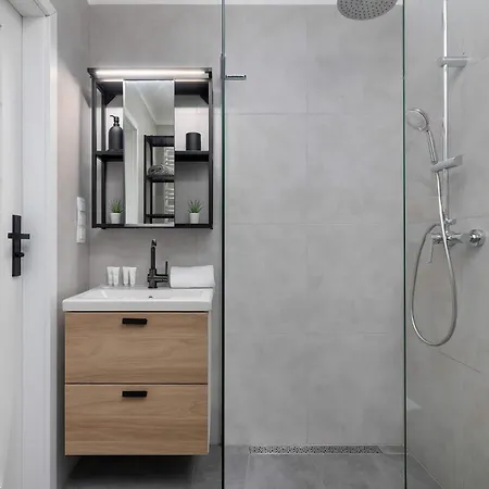 Functional With Parking In Cracow By Renters Appartement